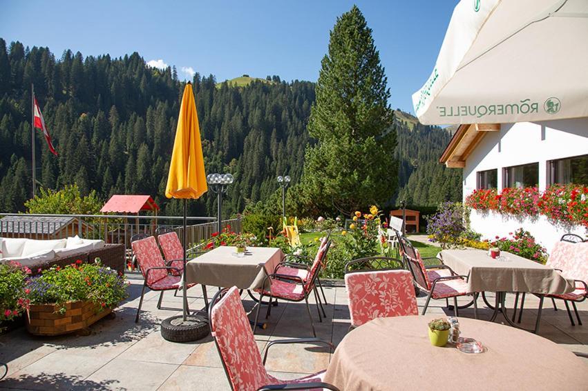 Hotel Alpenblume Дамулс Екстериор снимка