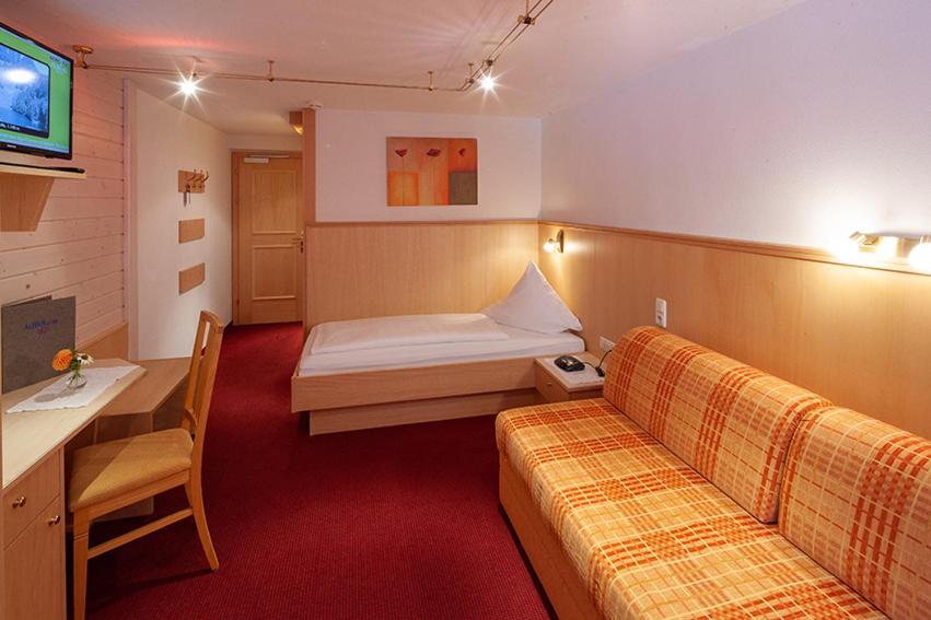 Hotel Alpenblume Дамулс Екстериор снимка